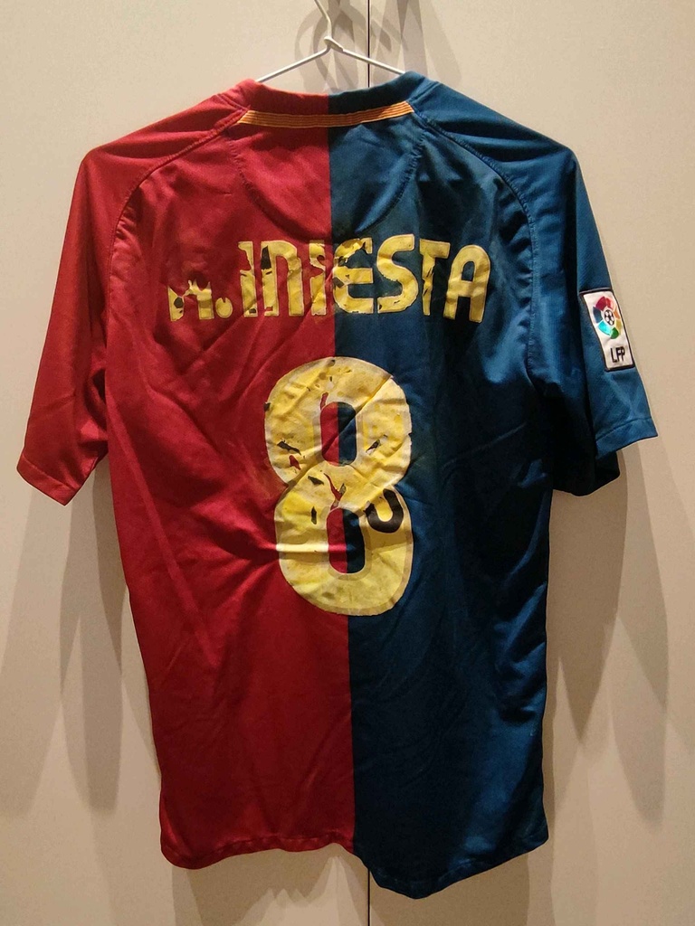 8 - FC Barcelona - Iniesta