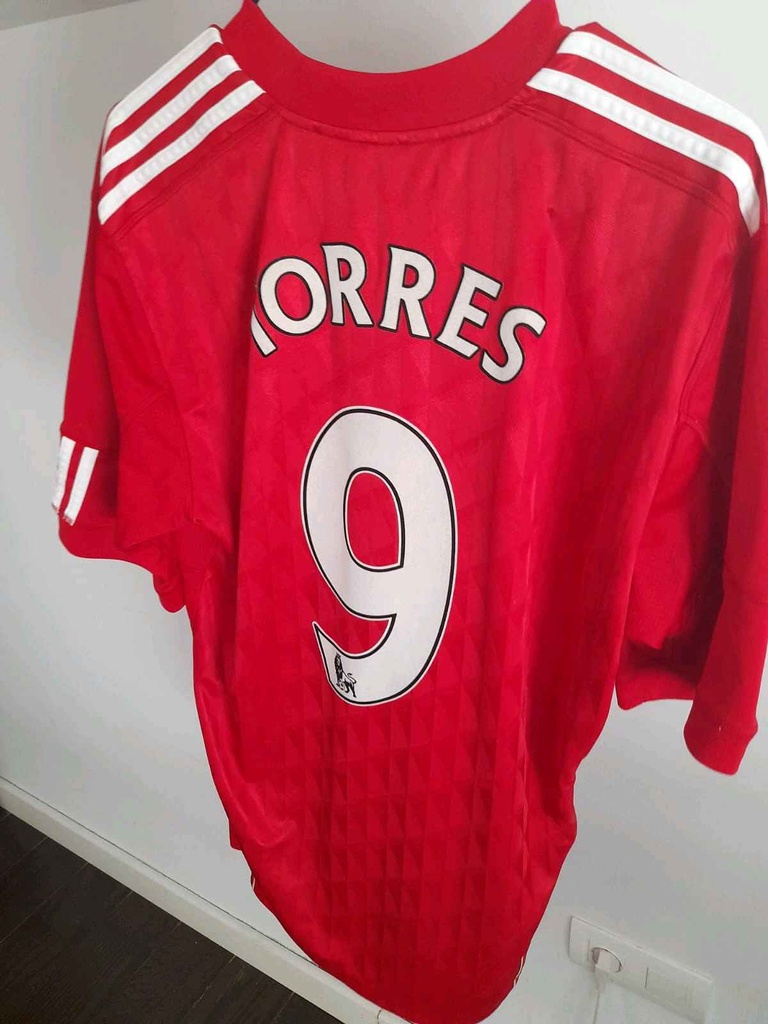 9 - Liverpool - Torres