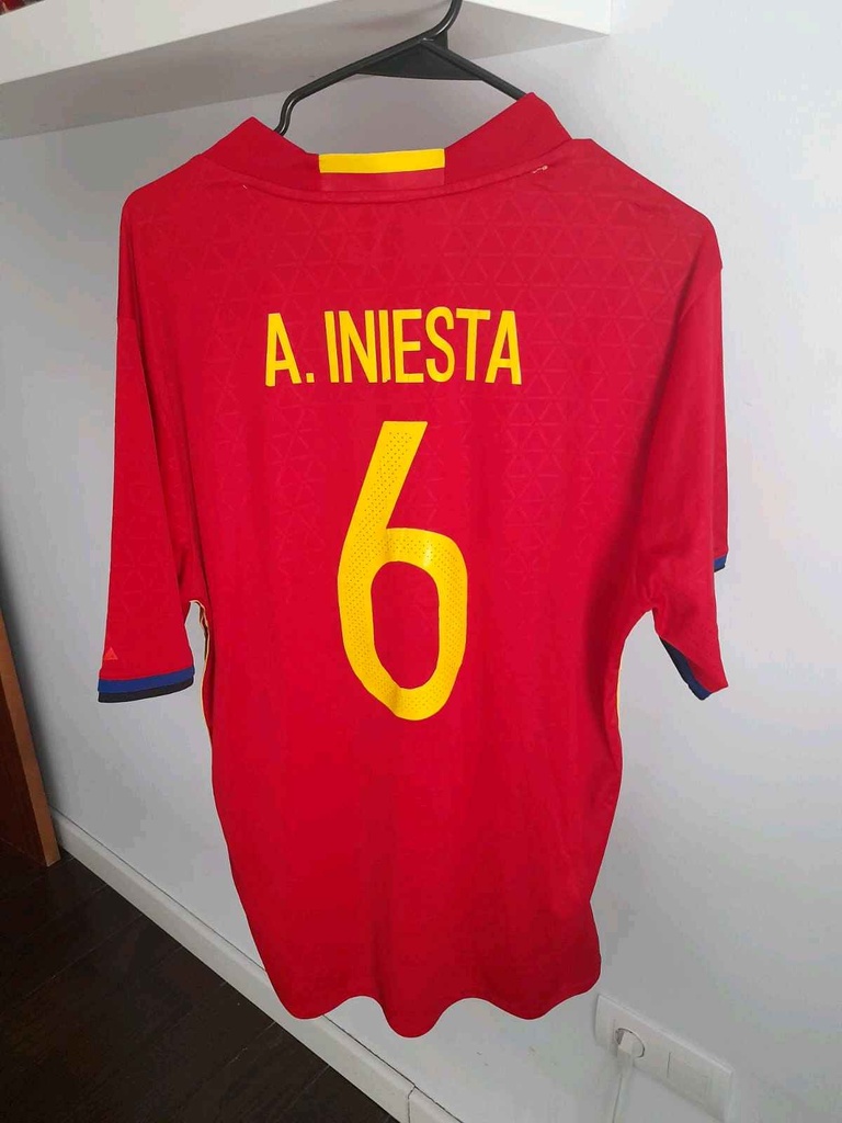 6 - España - Iniesta