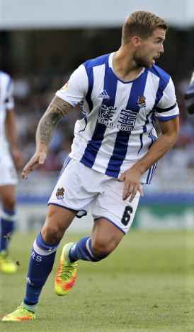 6 - Real Sociedad - Iñigo Martínez
