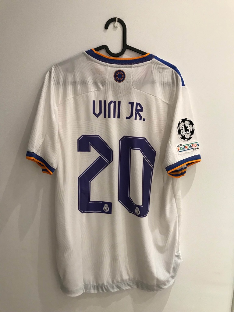 20 - Real Madrid - Vini JR