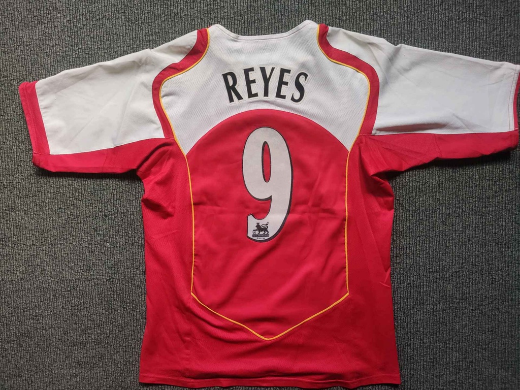9 - Arsenal - Reyes