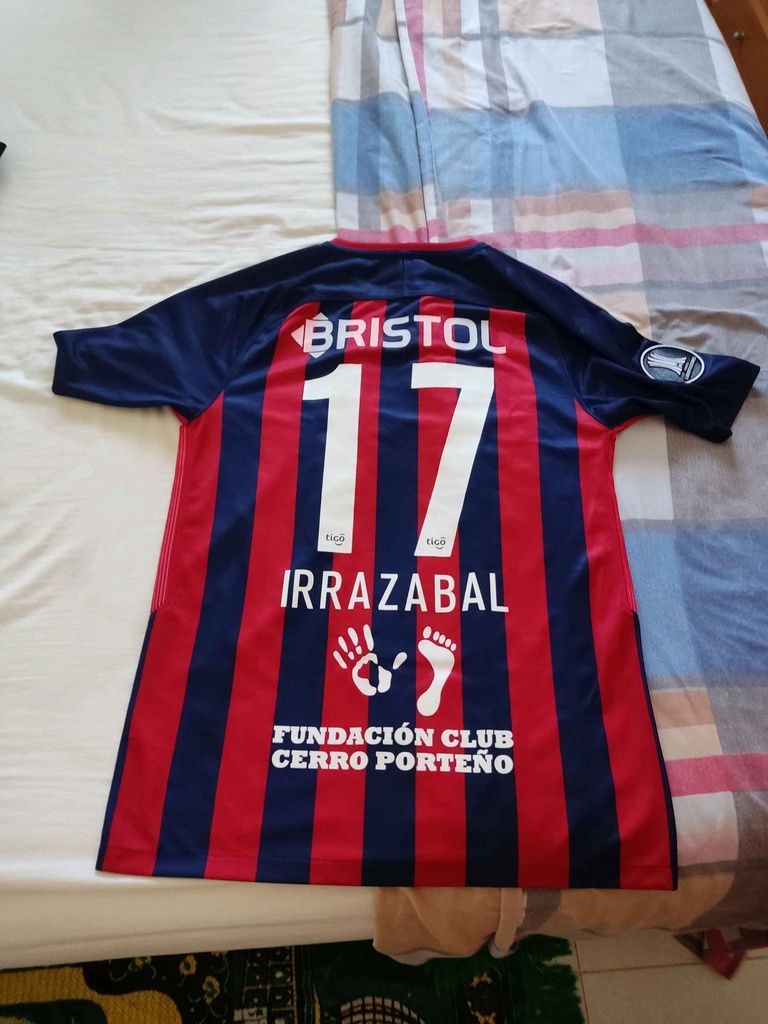 17 - Club Cerro Porteño - Irrazábal
