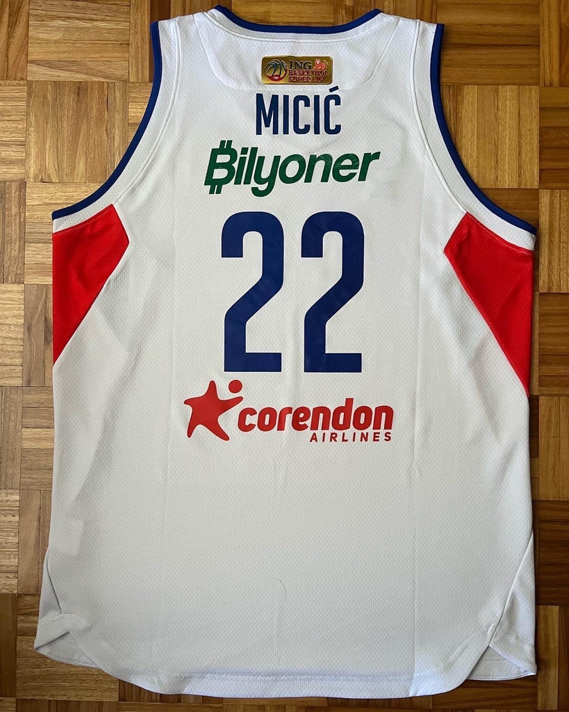 22 - Anadolu Efes - Micic