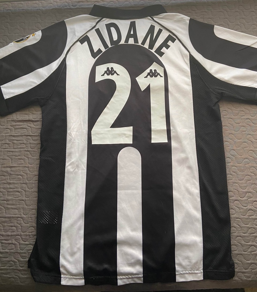 21 - Juventus - Zidane