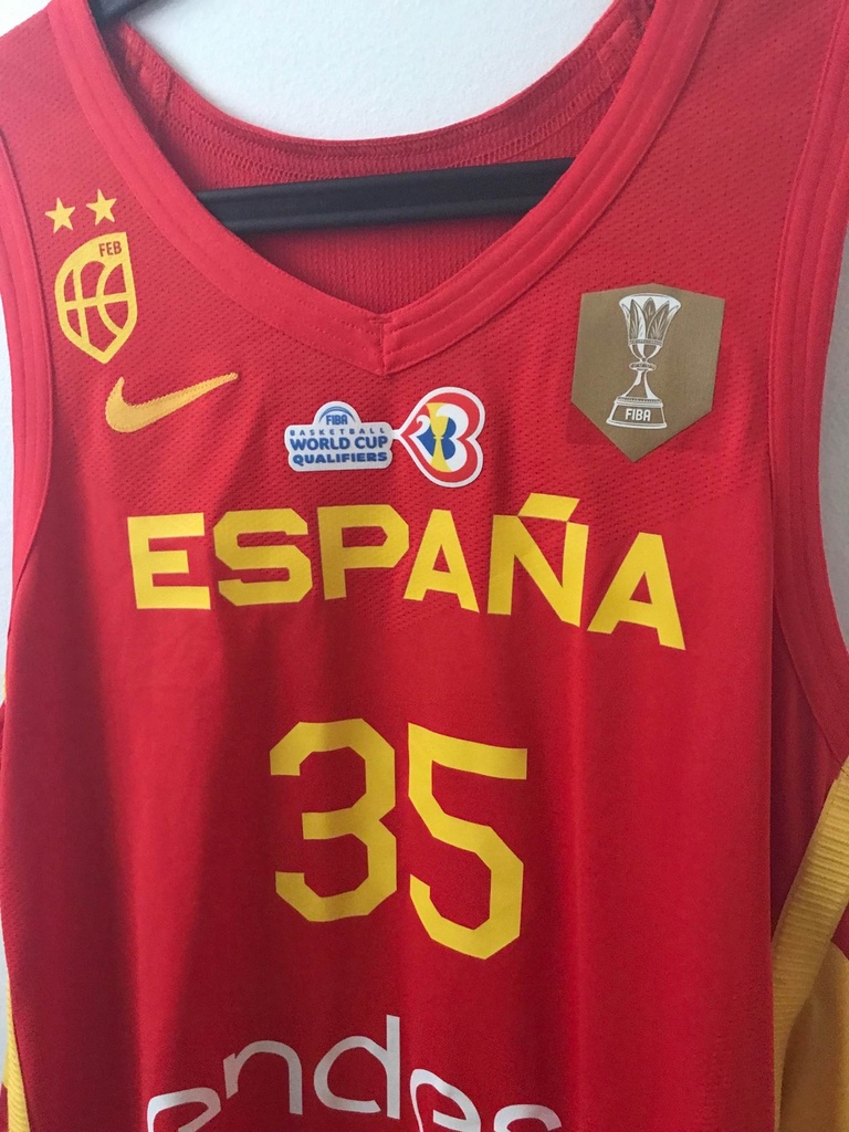 35 - Selección española - Guerra