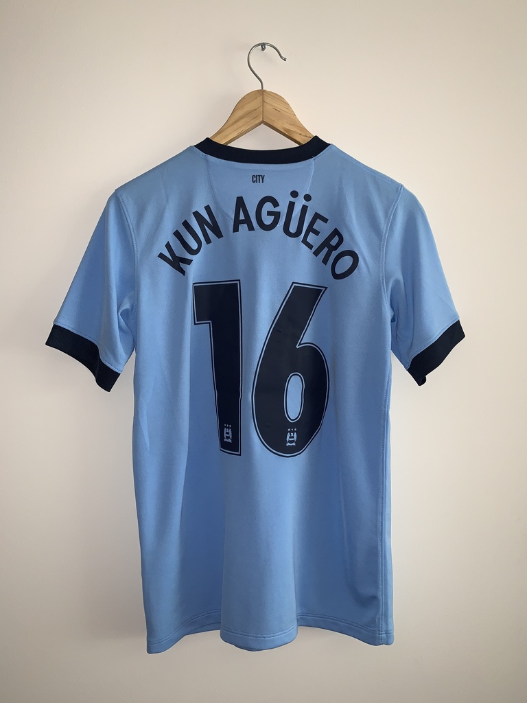 16 - Manchester City - Kun Agüero
