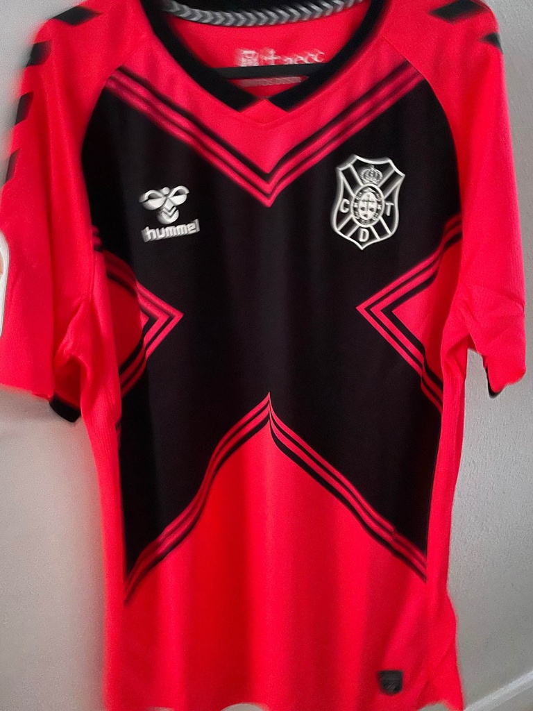 8 - Club Deportivo Tenerife - JAVI ALONSO
