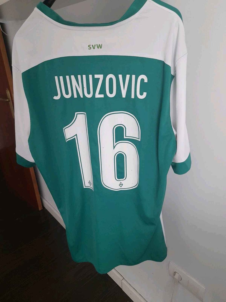 16 - Werder Bremen - Junuzovic