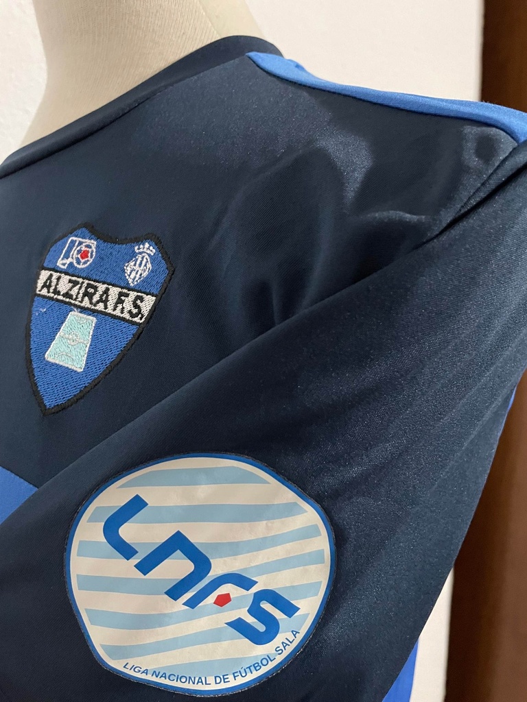 Camiseta sin nombre