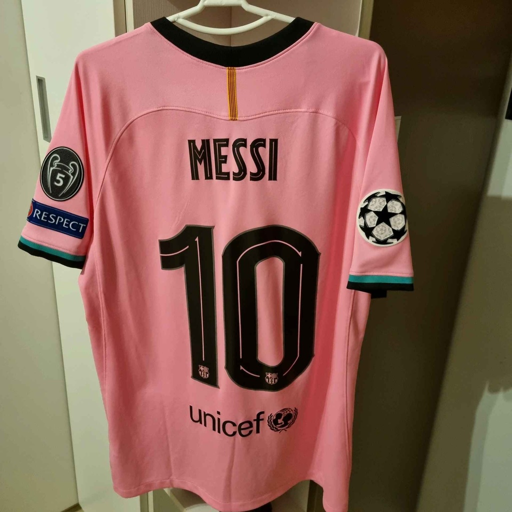 10 - FC BARCELONA - MESSI