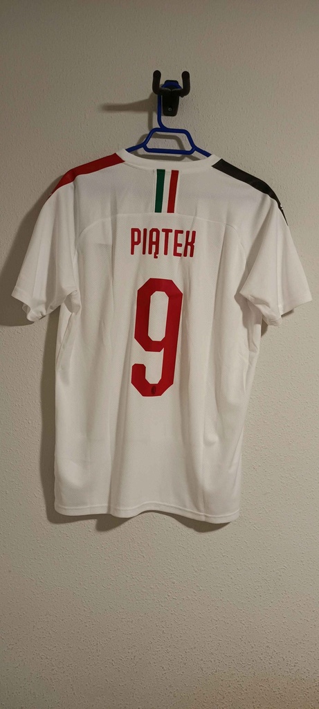 9 - AC Milan - Piatek