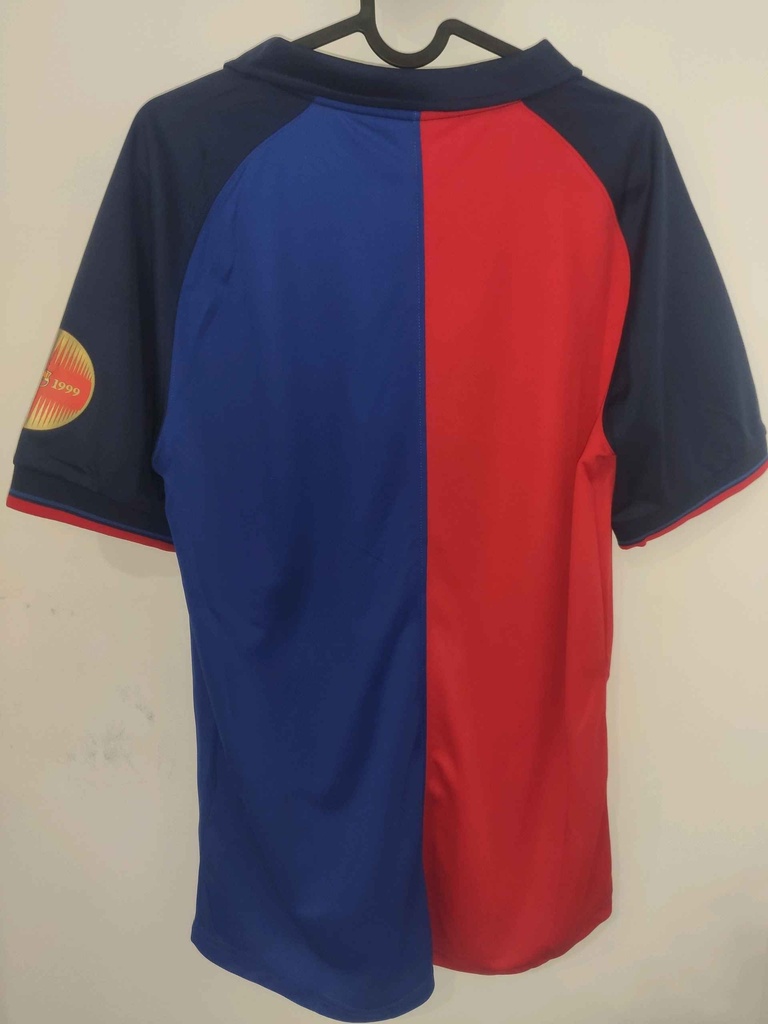Camiseta sin nombre