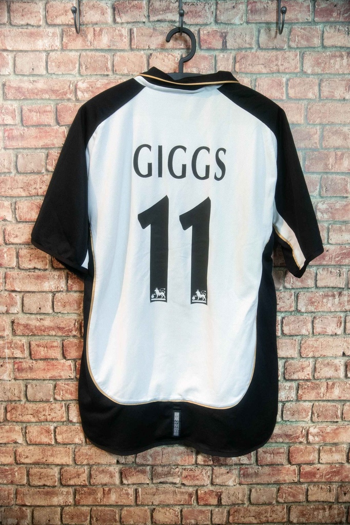 11 - Manchester United - Giggs