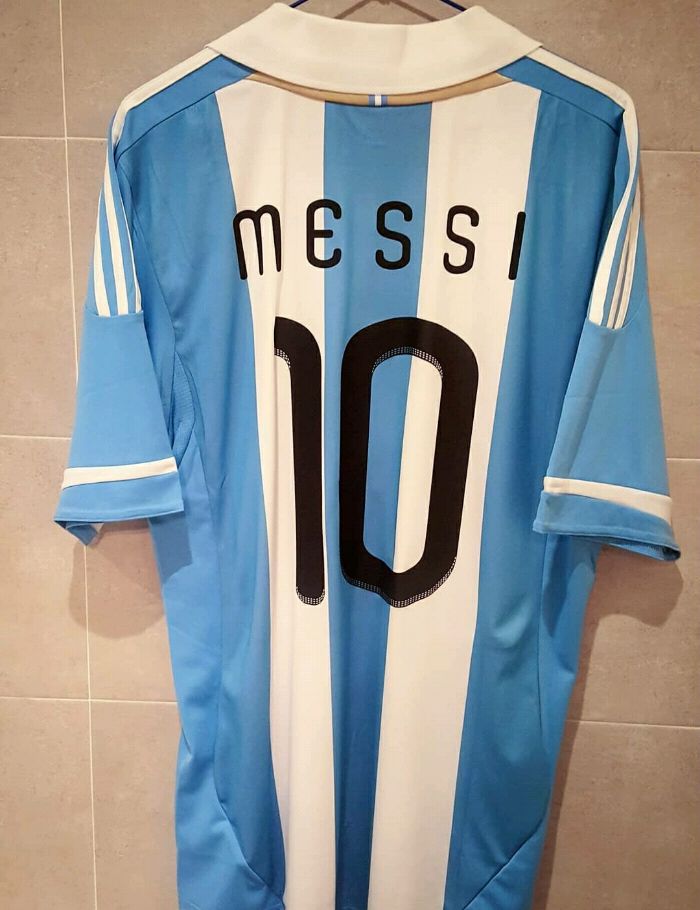 10 - Argentina - Messi