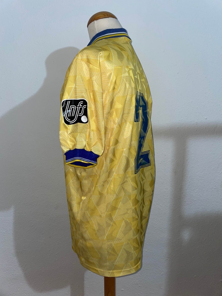 Camiseta sin nombre