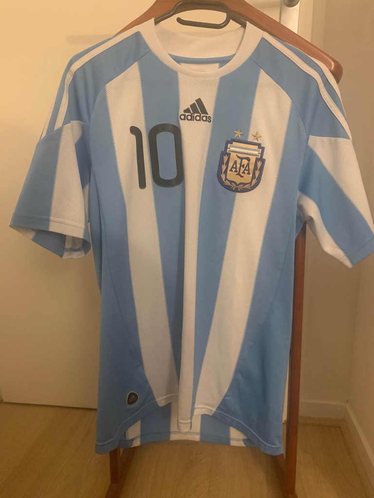 Camiseta sin nombre