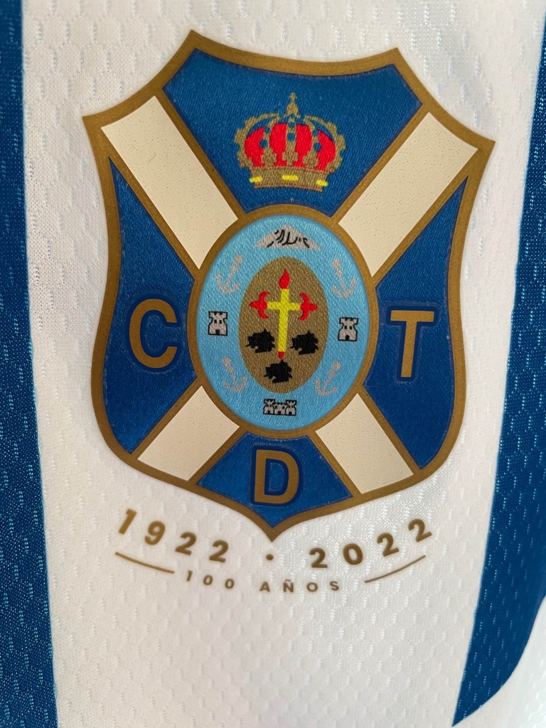 8 - Club Deportivo Tenerife - JAVI ALONSO