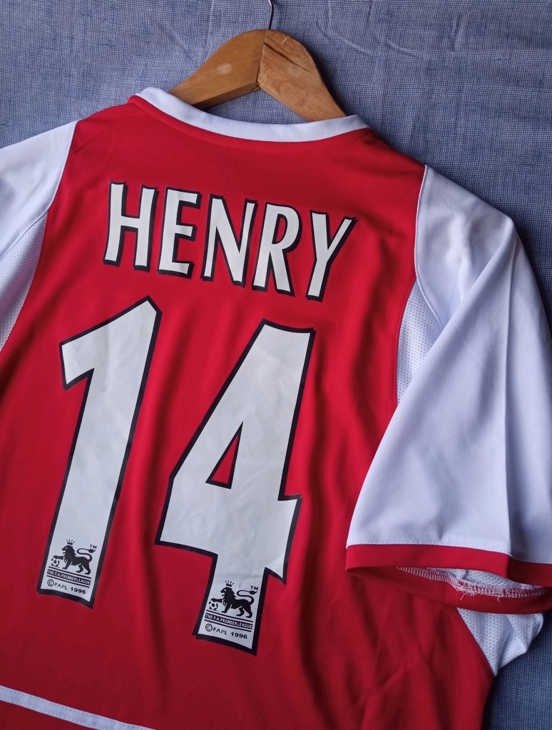 14 - Arsenal Football Club - Henry