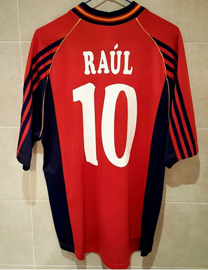 10 - España - Raúl
