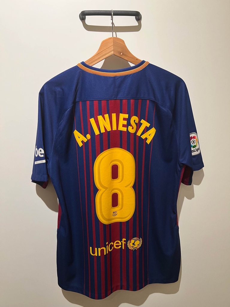 8 - Barcelona - A. INIESTA - ID18517 - img2