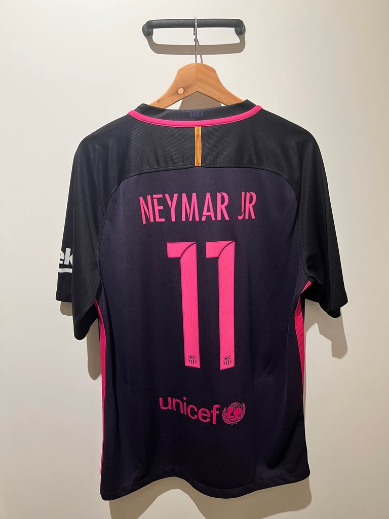 11 - Barcelona - NEYMAR JR - ID18523 - img2