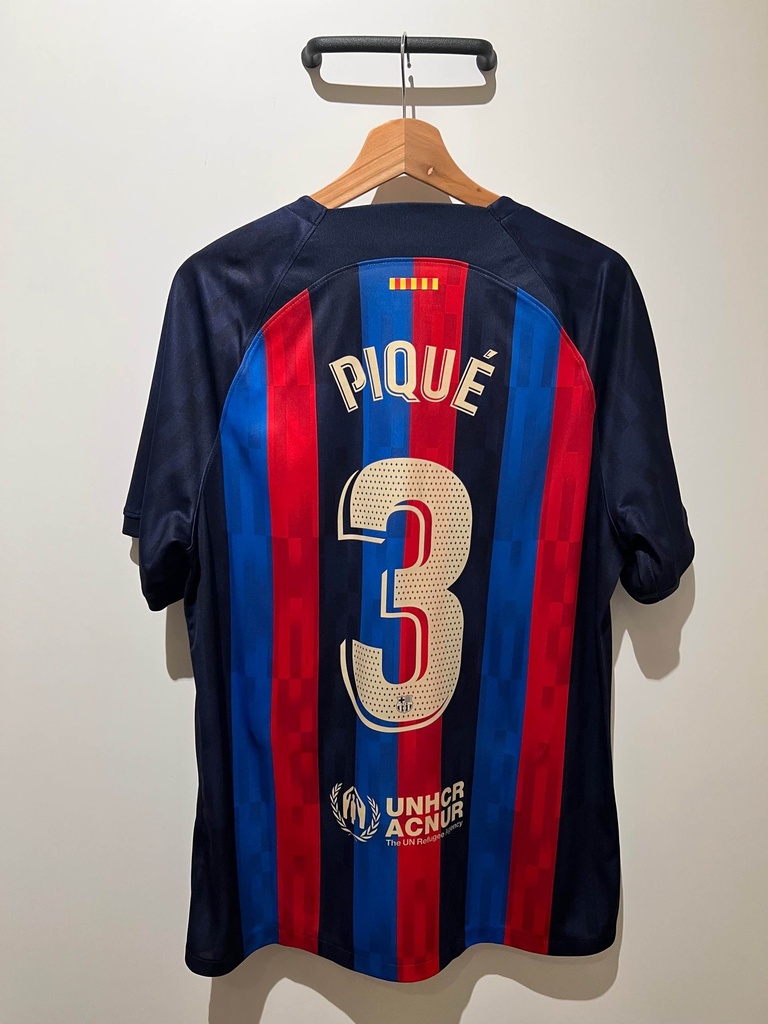 3 - Barcelona - PIQUÉ - ID18537 - img2