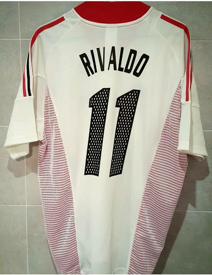 11 - AC Milan - Rivaldo