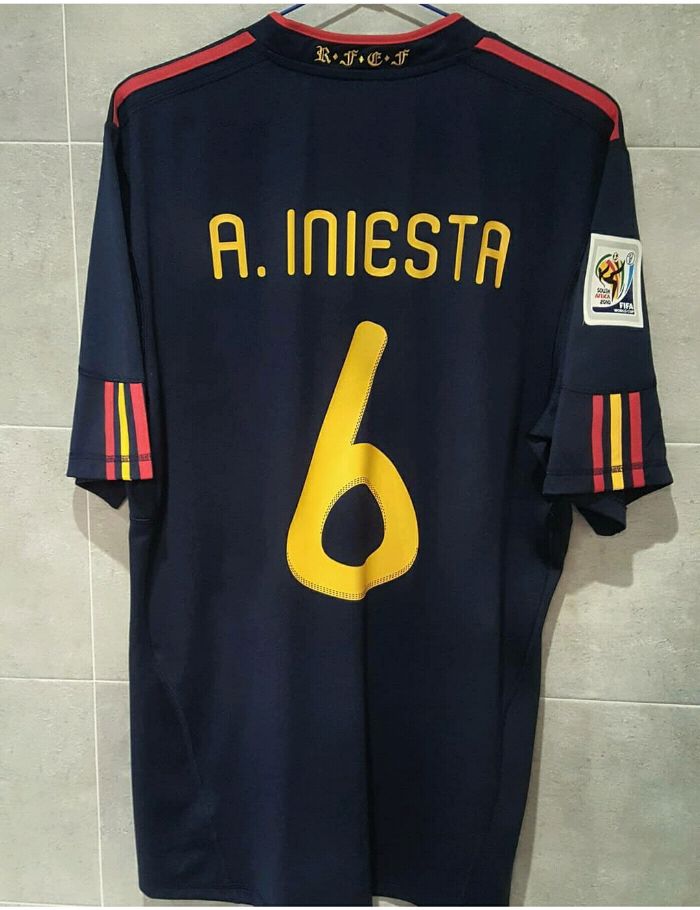 6 - España - A. Iniesta