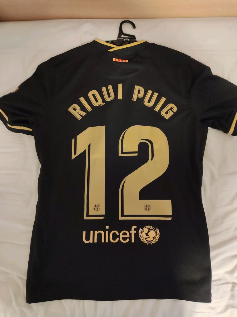 12 - FC Barcelona - Riqui Puig