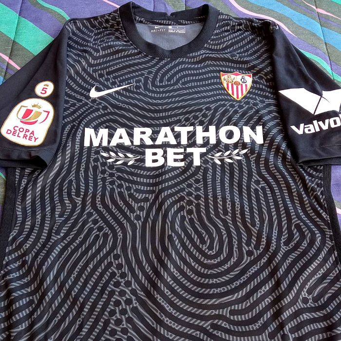 13 - Sevilla FC - BONO