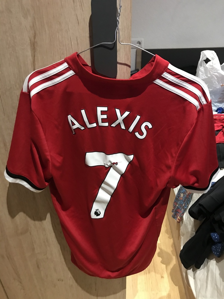 7 - Manchester United - Alexis