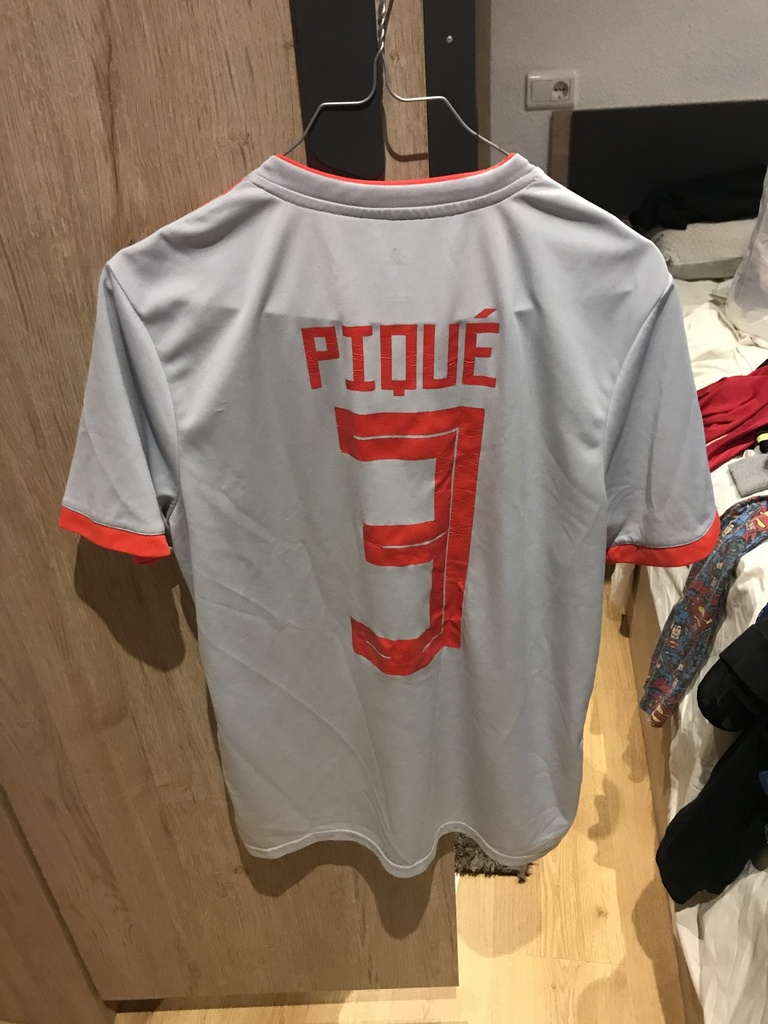 3 - Selección Española - Piqué