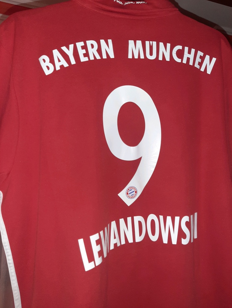 9 - Bayern munich - Lewandowski