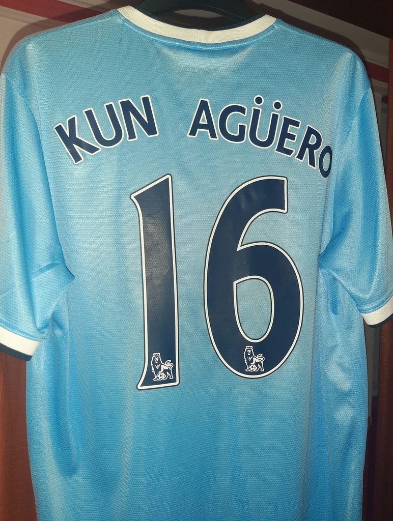 16 - Manchester city - Kun agüero