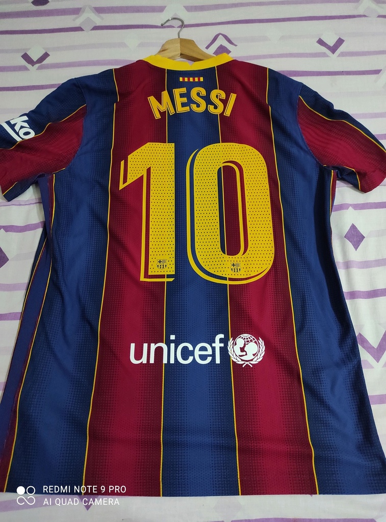10 - Barcelona - Messi