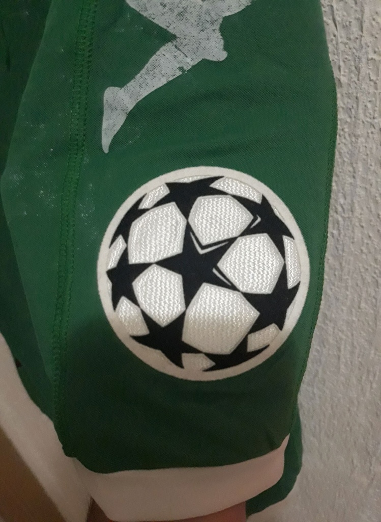 Camiseta sin nombre