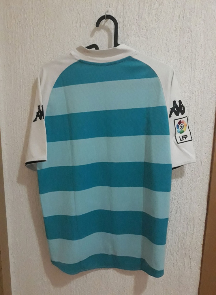 Camiseta sin nombre