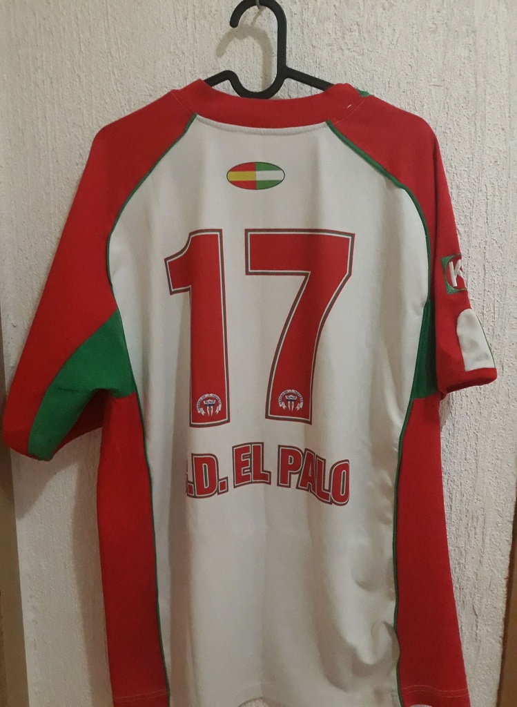 Camiseta sin nombre