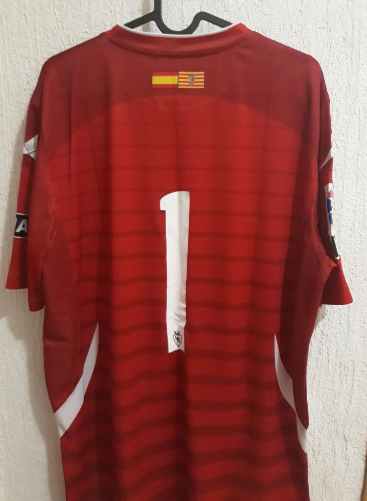 Camiseta sin nombre
