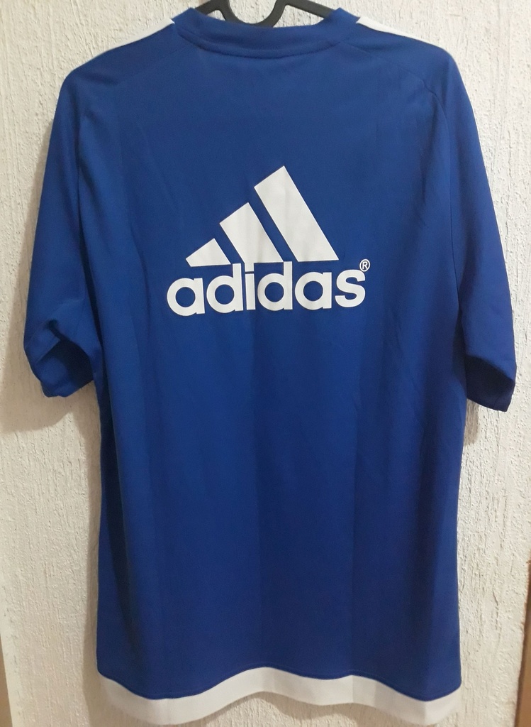 Camiseta sin nombre