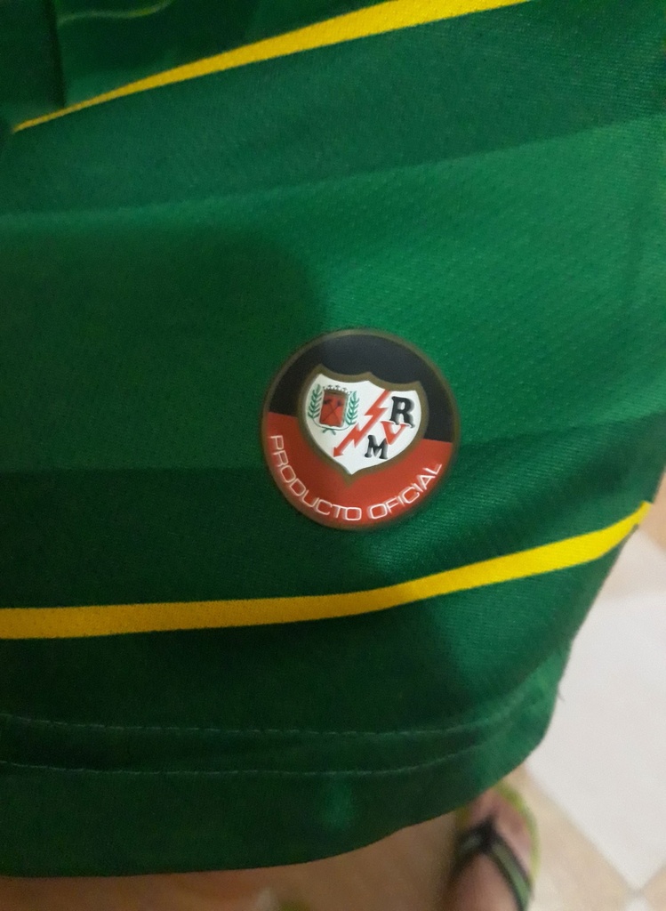 Camiseta sin nombre