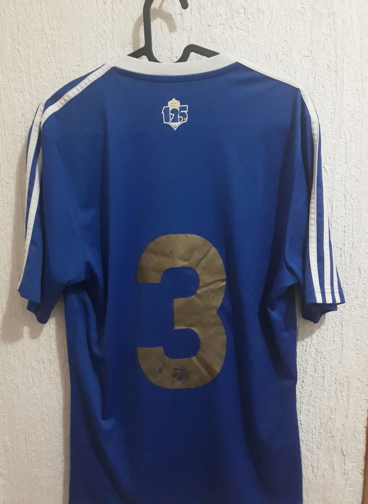 Camiseta sin nombre