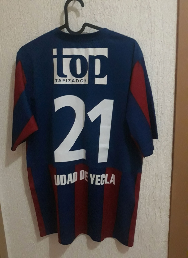 Camiseta sin nombre