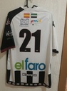 Camiseta sin nombre