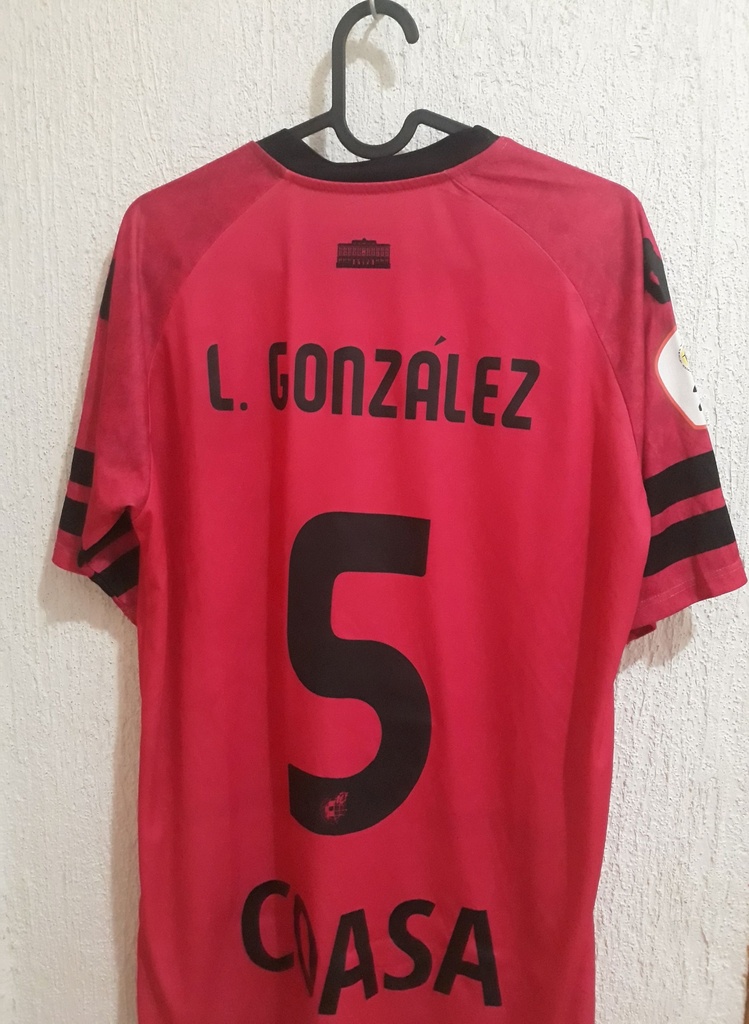 Camiseta sin nombre