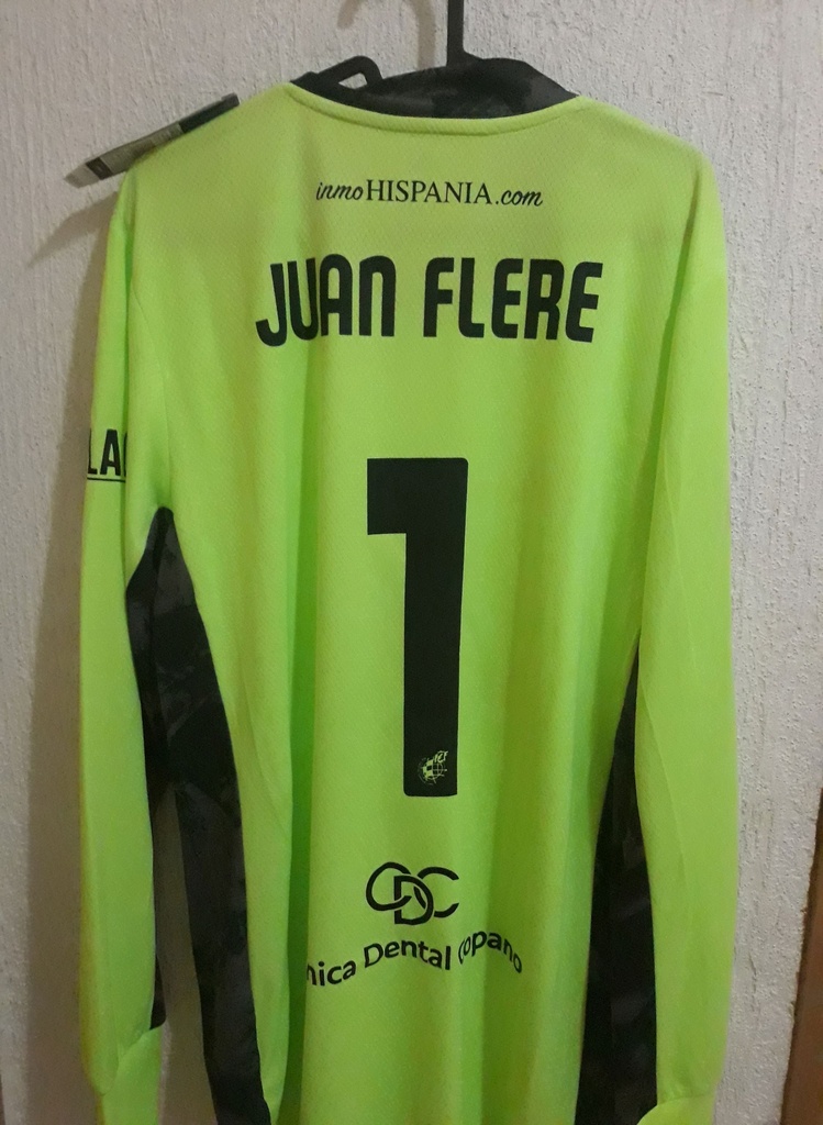 Camiseta sin nombre