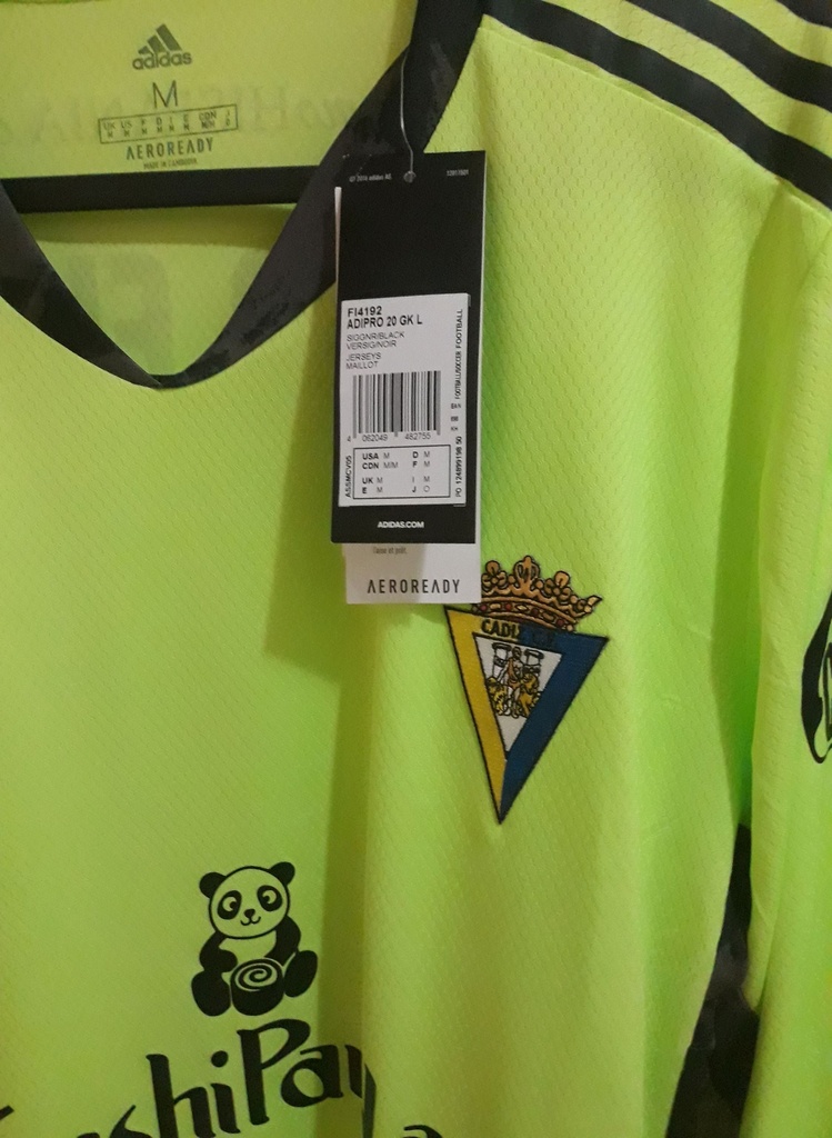 Camiseta sin nombre