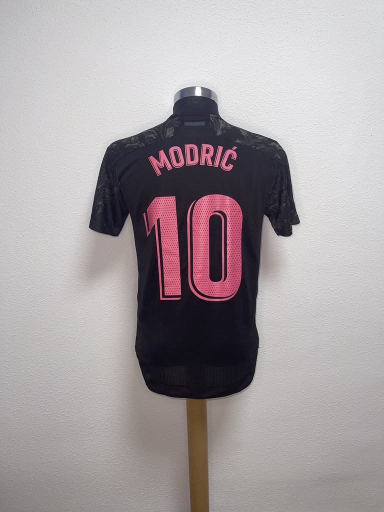 10 - Real Madrid - Modric