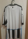 Camiseta sin nombre